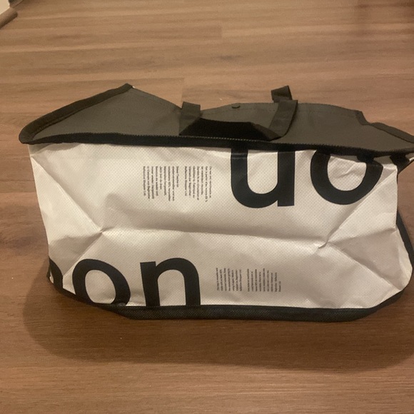BRAND New: Lululemon reusable shopping bag (black) large - Picture 9 of 10